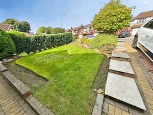 Front garden- click for photo gallery
